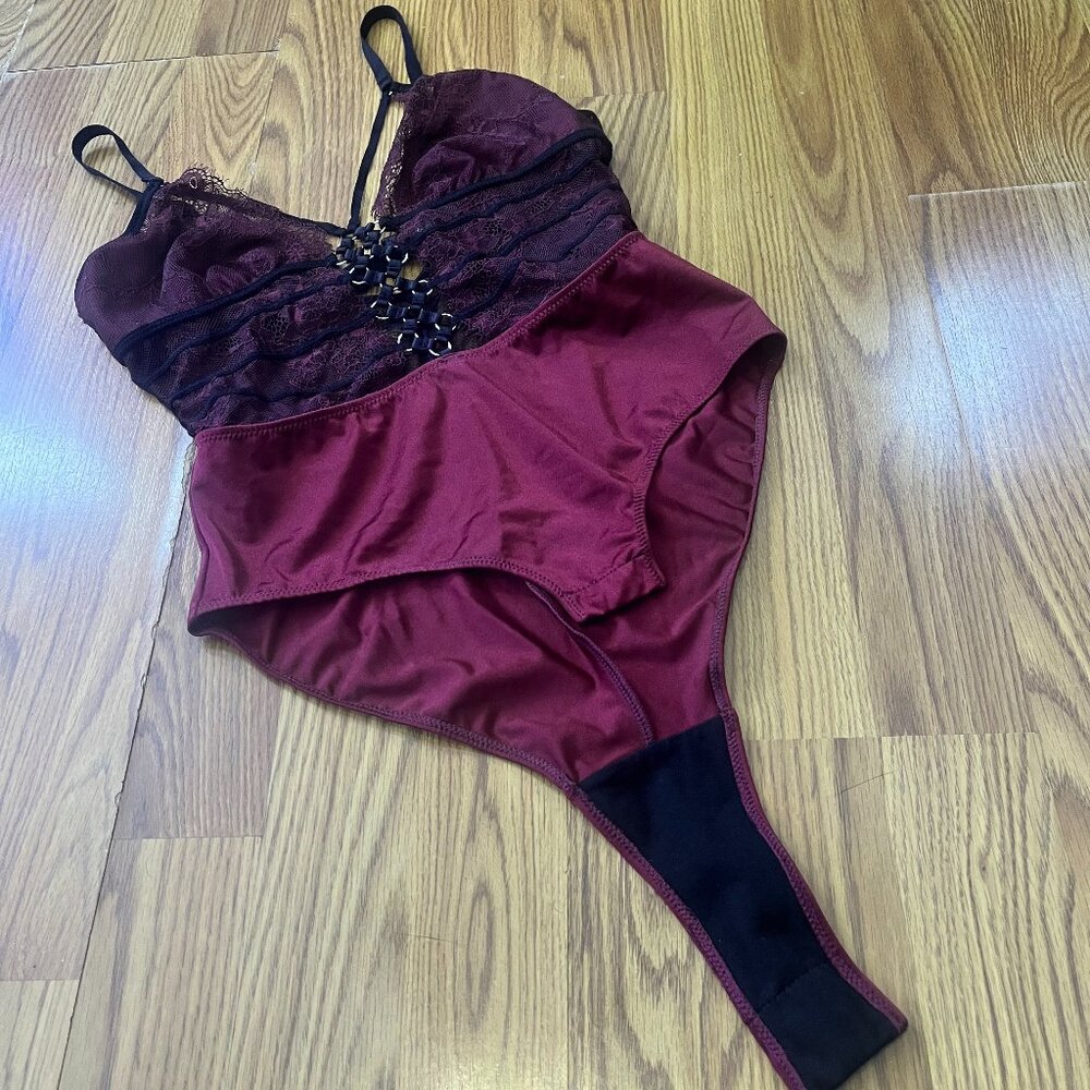 Thistle and Spire Constellation Soft Cup Bodysuit Burgundy/Maroon S